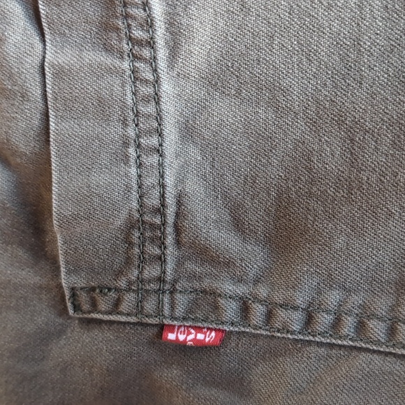 Levi's Red Tab Button Down Shirt - Picture 4 of 6